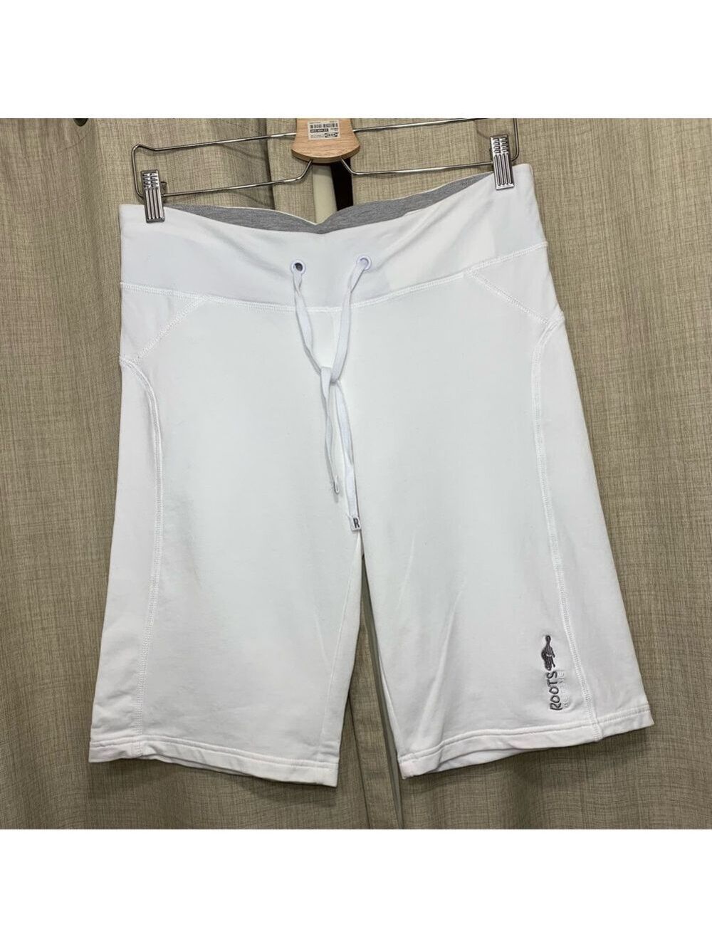 Roots Active White Pull-On Shorts with Drawstring Sz S Breathable Stretch Cotton